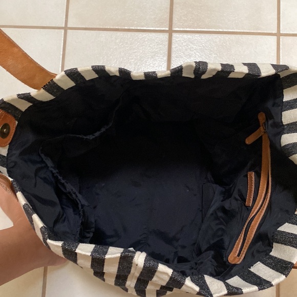 Pottery Barn Kids Mason Black Stripe slouchy diaper tote Tan Leather straps - Picture 7 of 15